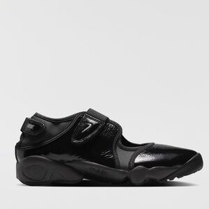 Nike Women  Black leather air rift  size 9